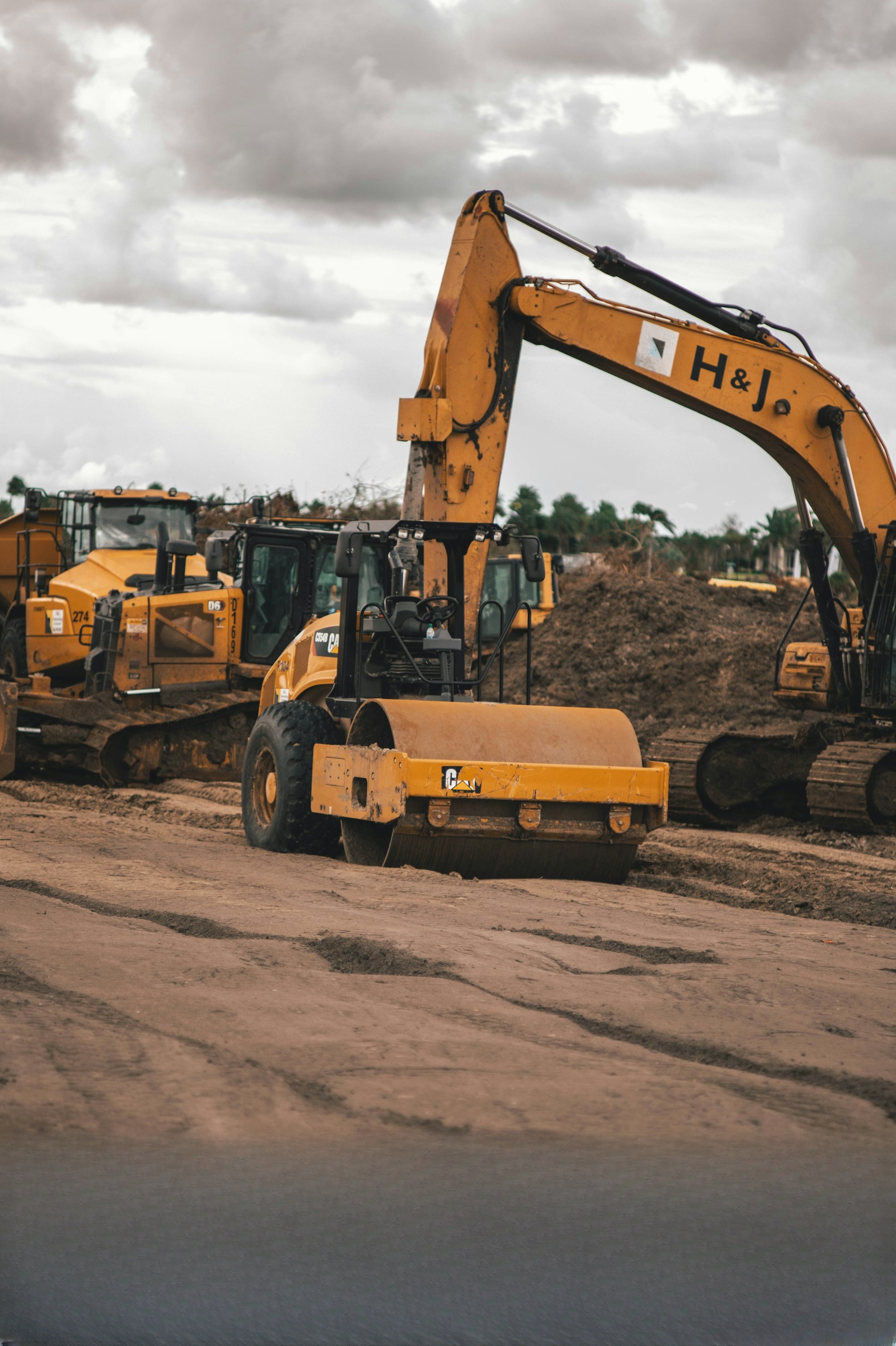 Heavy Equipment GPS Tracking: 5 Installation Mistakes to Avoid