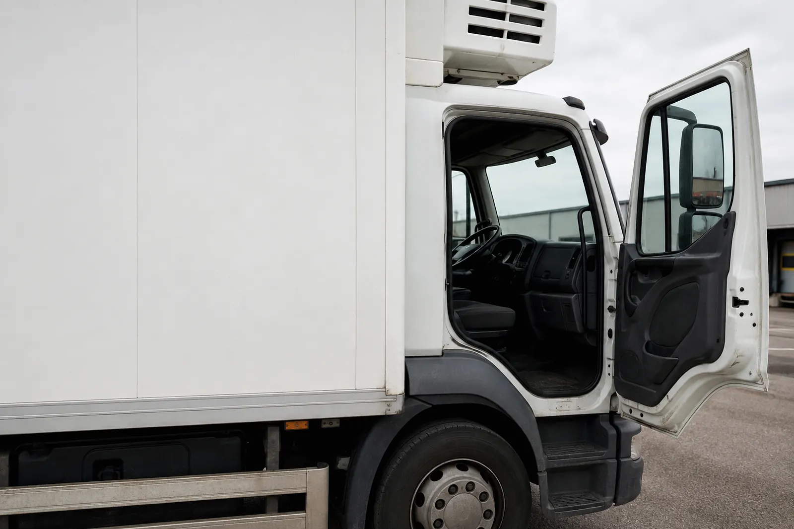 Close side view of the truck with callouts marking installation constraints